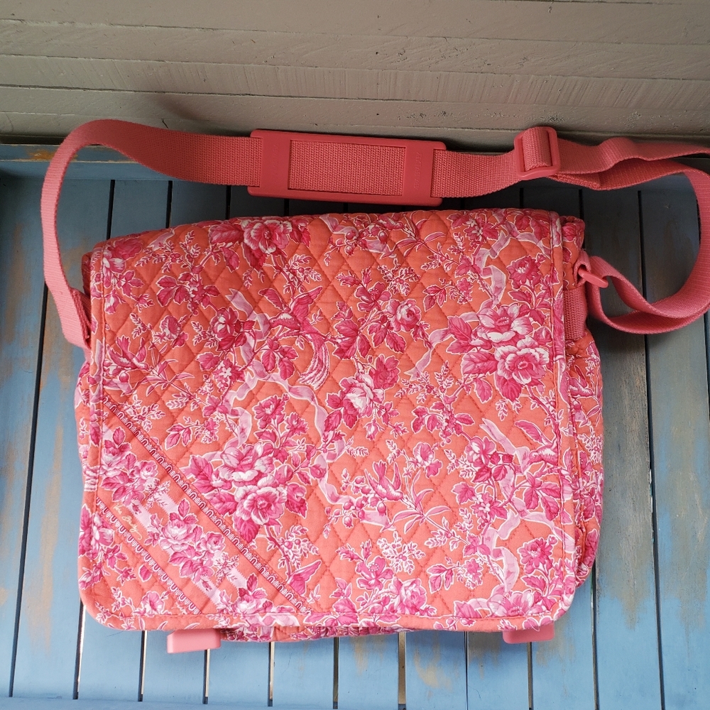 VERA BRADLEY Hope Toile 2006 Pink/Orange Sherbet Floral Messenger Bag